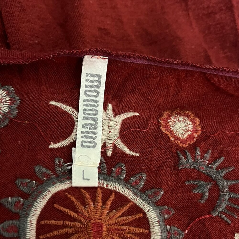 Monoreno burgundy embroidered long sleeve open cardigan Women’s size L - Picture 5 of 5
